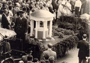Lippische Heimattage am 08.09.1968 / Festumzug, Stadtmitte. Detmold. Lange Straße. Papierabzug
