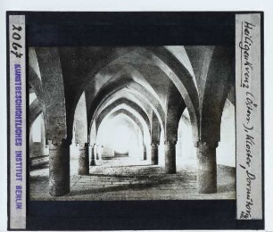 Heiligenkreuz, ehem. Zisterzienserkloster : Innenaansicht, Dormitorium