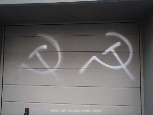 {HAMMER UND SICHEL}