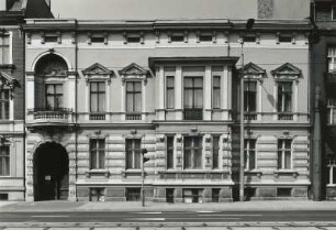 Cottbus, Bahnhofstraße 62. Wohnhaus. Straßenfront