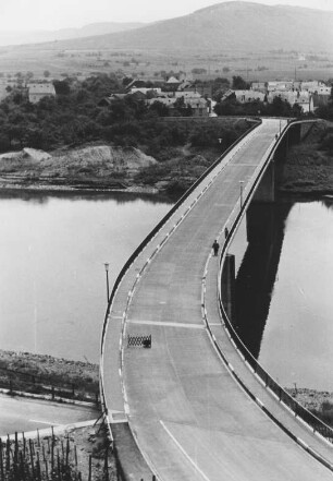 Moselbrücke Thörnich nach Moselaufstau