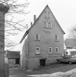 Fachwerkwohnhaus; Ortenberg, Schloßplatz 3
