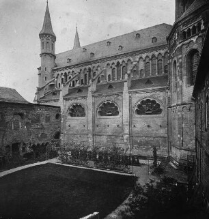 Bonn, St. Martin (sog. Münster), von Süden, mit Kreuzgang