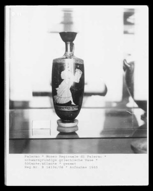 schwarzgrundige griechische Vase