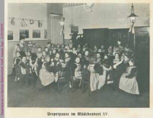 Essenspause im Berliner Mädchenhort
