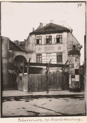 Wohnhaus Scharrenstraße 39, Berlin-Charlottenburg: Ansicht (aus: Julius Kohte, Alt-Berlin, Bauwerke in Berlin und Charlottenburg, aufgenommen 1907-1914)