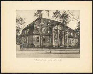 Landhaus Dr. Adolf Orgler, Berlin-Dahlem: Straßenansicht (aus: Alfred Breslauer, Ausgeführte Bauten 1897-1927)