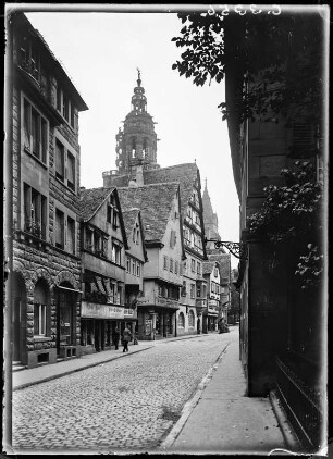 Heilbronn. Straße mit Blick zur Kilianskirche