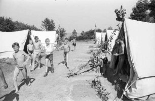 Zeltlager der Sportjugend des Badischen Sportbundes in der Sportschule Schöneck.