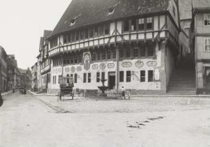 Stolberg, Markt, Rathaus. Ansicht von Südosten mit Marktbrunnen