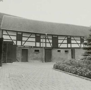 Glauchau-Höckendorf, Stallgebäude eines Vierseithofes