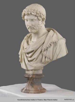 Büste Kaiser Hadrians (Büste ergänzt)