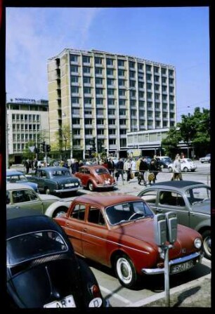 Freiburg: Regierungspräsidium, Hochhaus am Theater