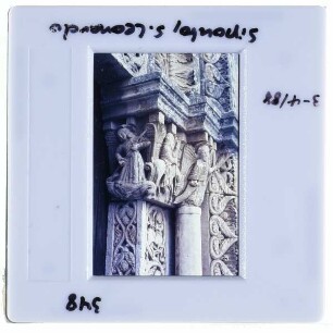 Siponto, S. Leonardo : Portal, Kapitellzone