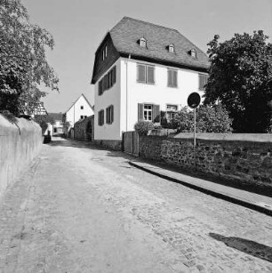 Ehem. Frühmesserei / Kindergarten; Oestrich-Winkel, Weißgasse 5