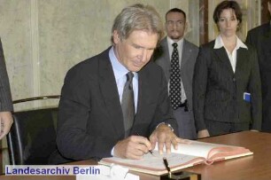Harrison Ford (Schauspieler); Berliner Rathaus (Mitte)