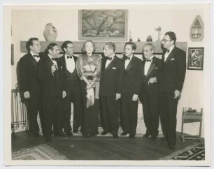 Lewis Milestone, Ernst Lubitsch, Frank Capra, Marlene Dietrich, Max Reinhardt, Mervyn LeRoy, Berthold Viertel und Rouben Mamoulian, Premiere von "Song of Songs" (Los Angeles, 1933) (Archivtitel)