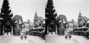 Rangun, Birma: Shwedagon-Pagode, Szene mit Touristen