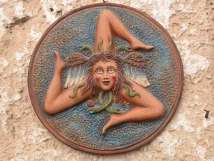 Tonrelief mit dem Haupt der Medusa