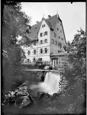Adelsheim Oberschloss und Schlosspark Wasserfall der Kirnau