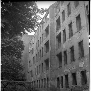 Negativ: Ruine, Ansbacher Straße 34, 1950