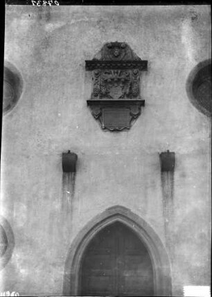 Linx Kirche Sankt Vincentius Wappen über dem Portal