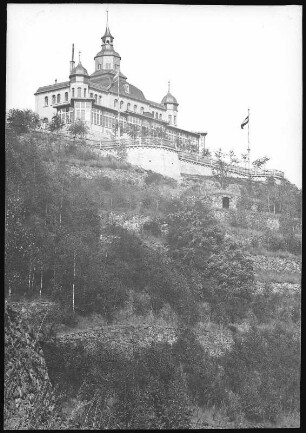 Radebeul. Blick zum Spitzhaus