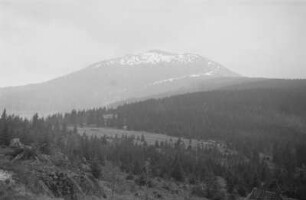 Große Arber : Blick auf den verschneiten Gipfel des Großen Arber im Künischen Gebirge an der Grenze zwischen Bayern und Böhmen