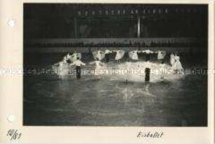 Eisballett von DDR-Eiskunstläufern in der Werner-Seelenbinder-Halle in Berlin