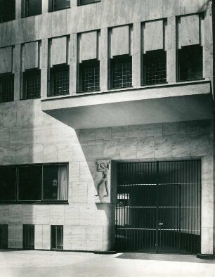 Allianz, 1931-1932