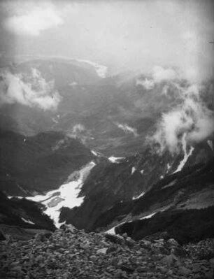 Honshū. Japanische Alpen. Kar-Nischen der Yarikette