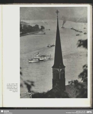 Kirchturm am Rhein