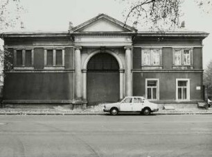 Dresden-Friedrichstadt, Bremer Straße 18. Neuer Katholischer Friedhof (angelegt 1851). Gebäude mit Parentationshalle, Wärterwohnung und Friedhofsverwaltung