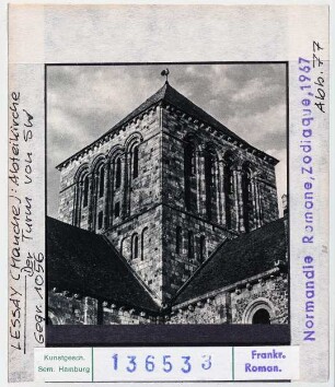 Lessay (Manche): Ehemalige Abteikirche, Turm von Südwesten