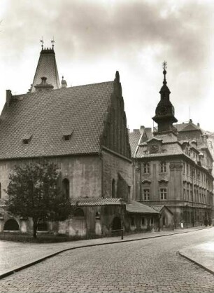 Prag-Josefstadt (Praha-Josefov). Maiselova. Alte Synagoge (Nr. 18; M. 13. Jh.) und altes jüdisches Rathaus im ehem. Ghetto