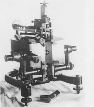 Großes Saitengalvanometer (Edelmann) : Technikgeschichte | Physik | Elektrizität | Elektrische Meßinstrumente
