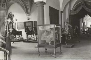 Raumaufnahmen Stallgebäude und Zwinger : Dresden, Johanneum, Erdgeschoss, Historisches Museum, Marstallhalle