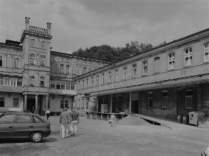 Hauptgebäude