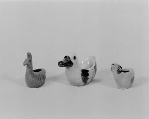 Schafbock als Gefäß : Drei Tierfiguren-Gefäße (1. H. 20. Jh.; wohl K. Feuerriegel)