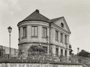 Dresden-Altstadt, Theaterplatz 2. Restaurant "Basteischlößchen" (1912; C. Hirschmann). Elbseite von Osten
