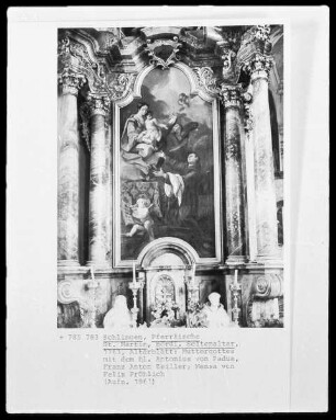 Nördlicher Seitenaltar mit Madonna und heiligem Antonius von Padua