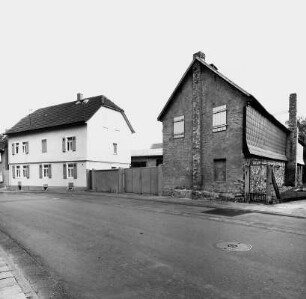 Rosbach vor der Höhe, Holzhäuser Straße 15