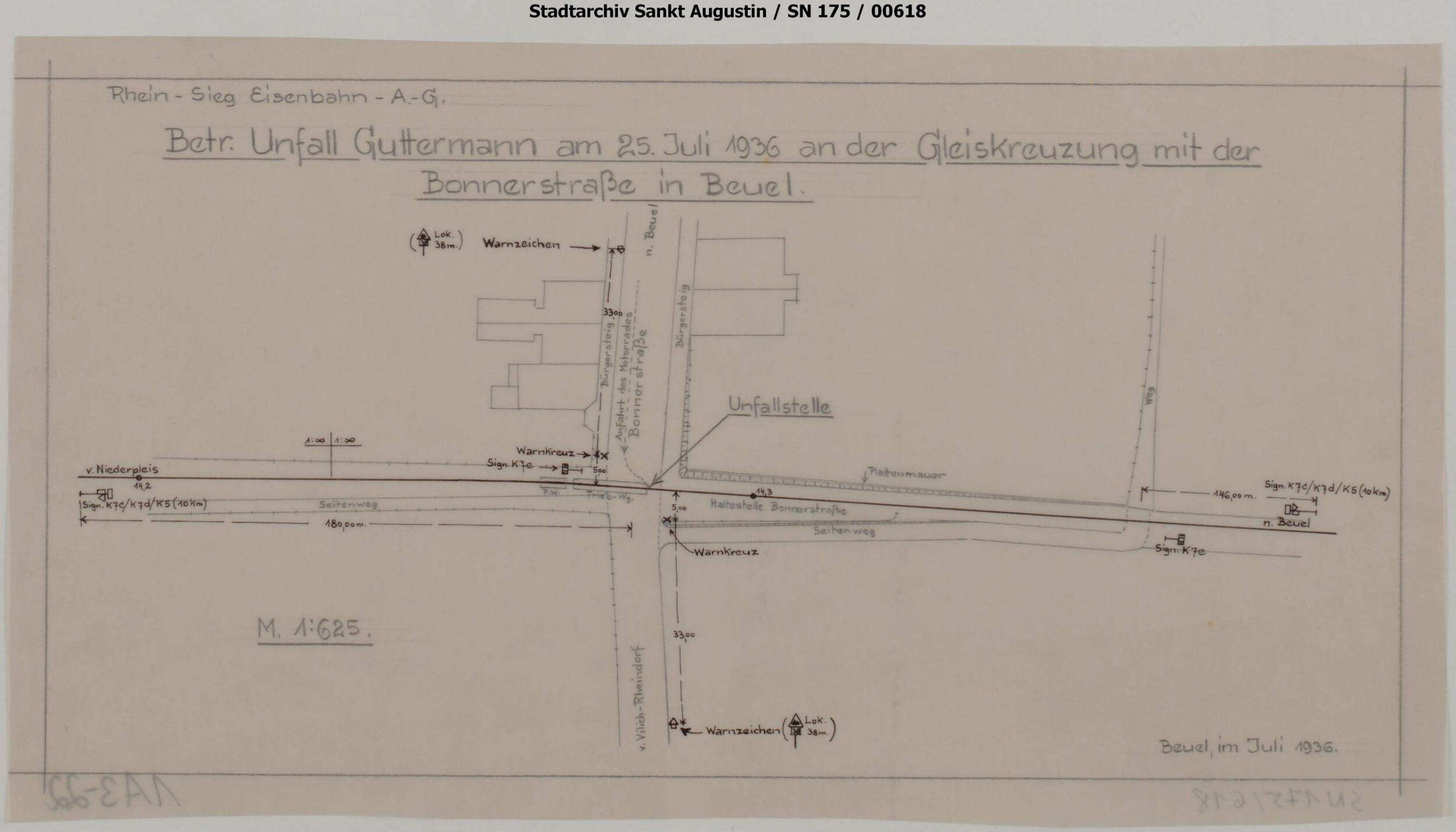 Unfall Guttermann am Bahnübergang Bonner Straße in Beuel, Zusammenstoß des T1 mit einem Motorrad | Digitalisierung: Stadtarchiv Sankt Augustin
