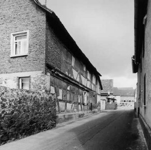 Fachwerkwohnhaus; Pfungstadt, Kirchstraße 18