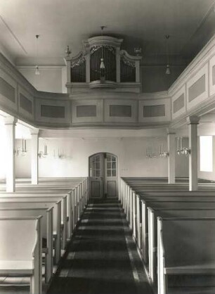 Gerichshain (Machern-Gerichshain). Pfarrkirche (1784-1785, Restaurierung 1879 und 1960-1961). Inneres nach Westen zur einmanualigen Orgel I/12 (1802-1803; J. G. Trampeli)
