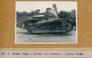 Foto eines von Renault gebauten französischen Tanks (Panzer)