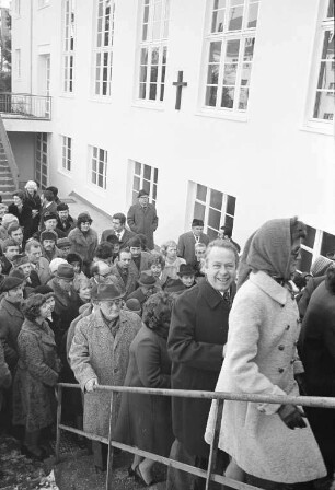 Einweihung des umgebauten und renovierten Gemeindehauses der evangelischen Kirchengemeinde Rüppurr in der Diakonissenstraße 26