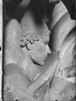 Liegefigur Papst Clemens II.