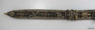 Leibgurt, kurzer Teil / Garnitur aus Rapier, Rapierscheide, Pfriem, Dolch, Dolchscheide und Wehrgehänge mit zweitteiligem Leibgurt und Tragurt
