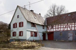 Wohnhaus; Weilrod, Landsteiner Straße 11
